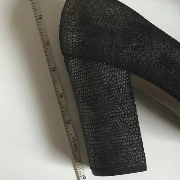 Isola Hayley Pumps High Heels Black silver  Snake Print Block Heel sz 7.5 M - Picture 7 of 9